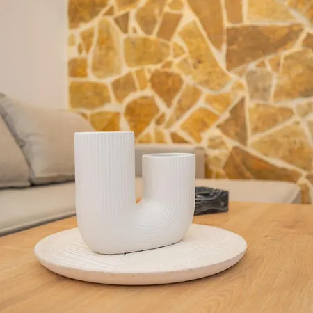 בית נופש Stone And Sea Retreat Serenity- Modern Stone *