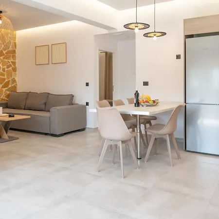 Stone And Sea Retreat Serenity- Modern Stone 코스 타운