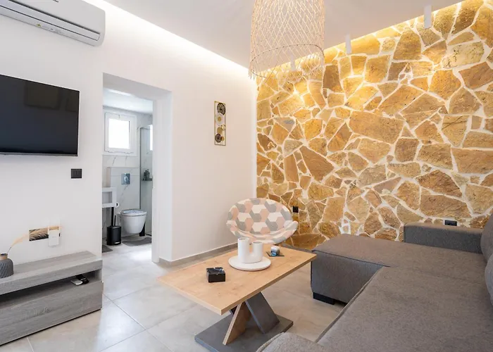 Stone And Sea Retreat Serenity- Modern Stone בית נופש