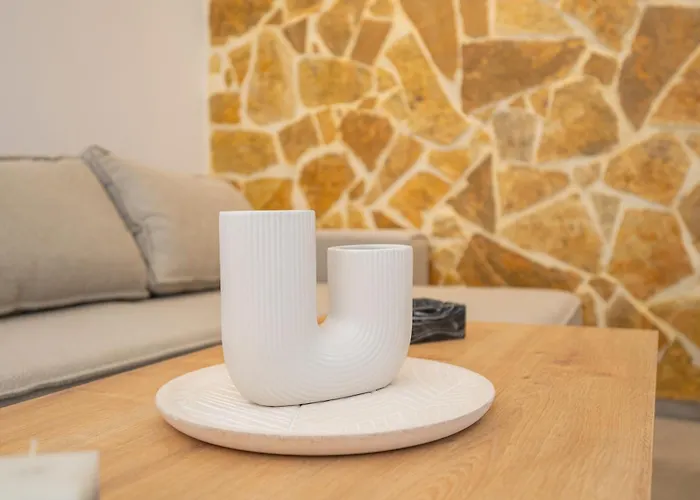 בית נופש Stone And Sea Retreat Serenity- Modern Stone *