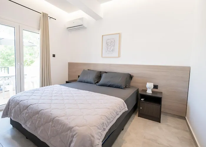 Stone And Sea Retreat Serenity- Modern Stone *