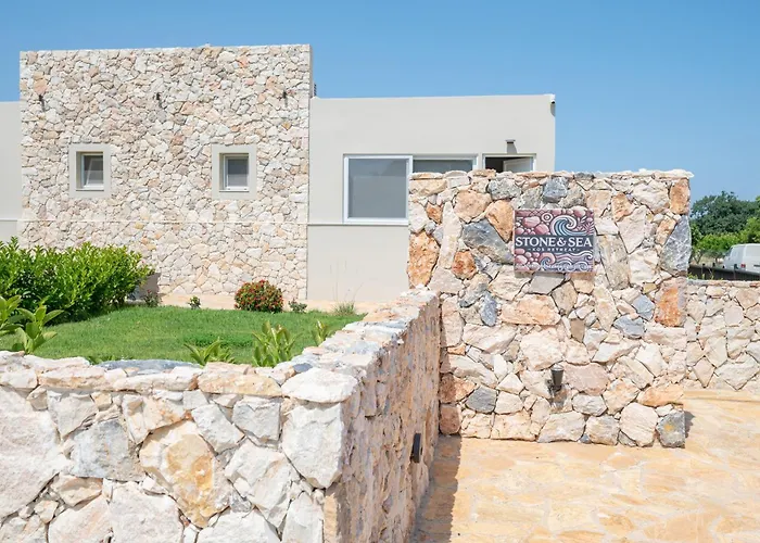 Stone And Sea Retreat Serenity- Modern Stone העיירה קוס