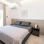 Stone And Sea Retreat Serenity- Modern Stone *
